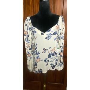 NWT Tinsel Trendy BOHO CHIC Floral Blouse With Flirty Shoulder Detail, Size PL